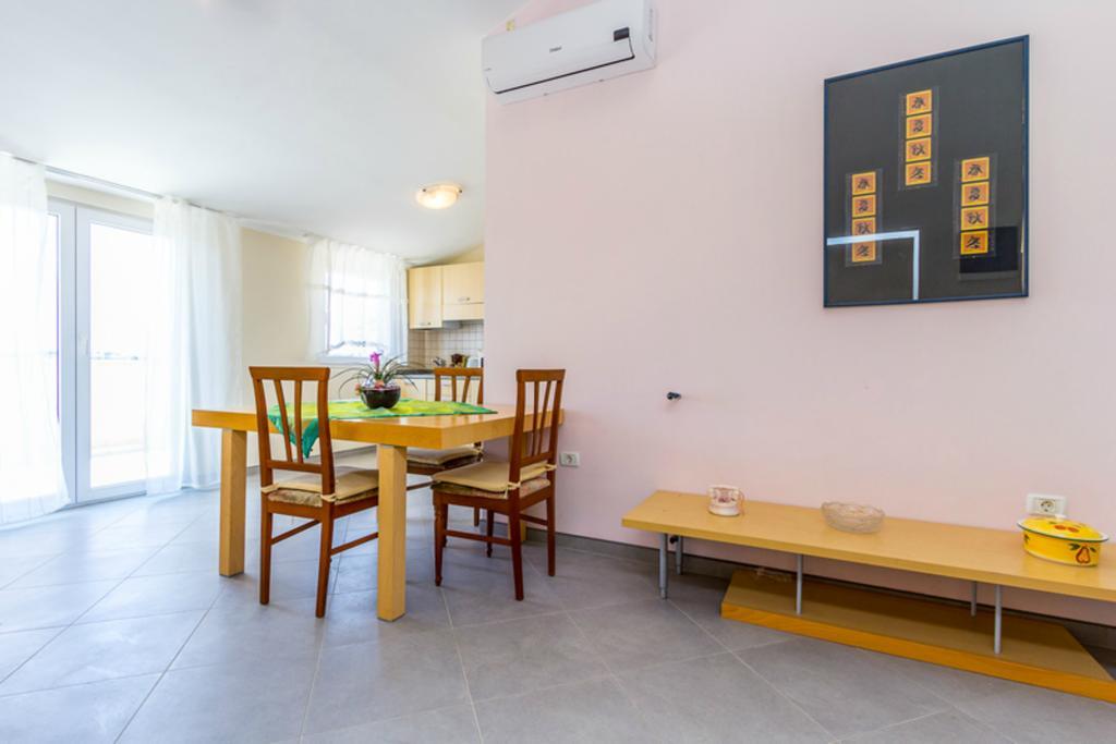 Apartment Mirjana Pula Ruang foto