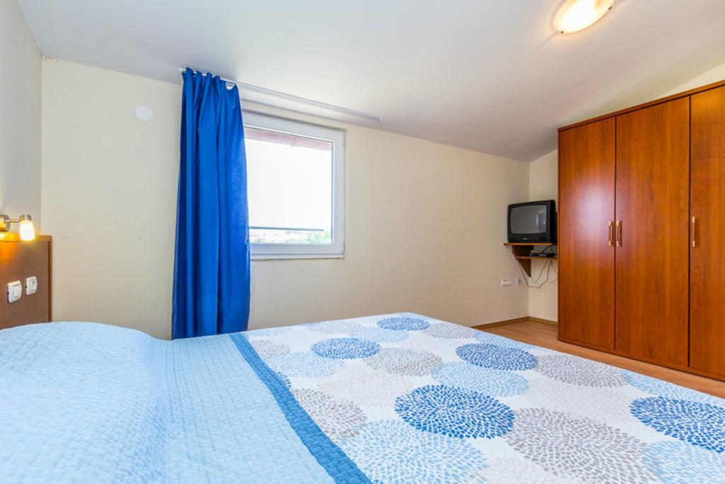 Apartment Mirjana Pula Ruang foto